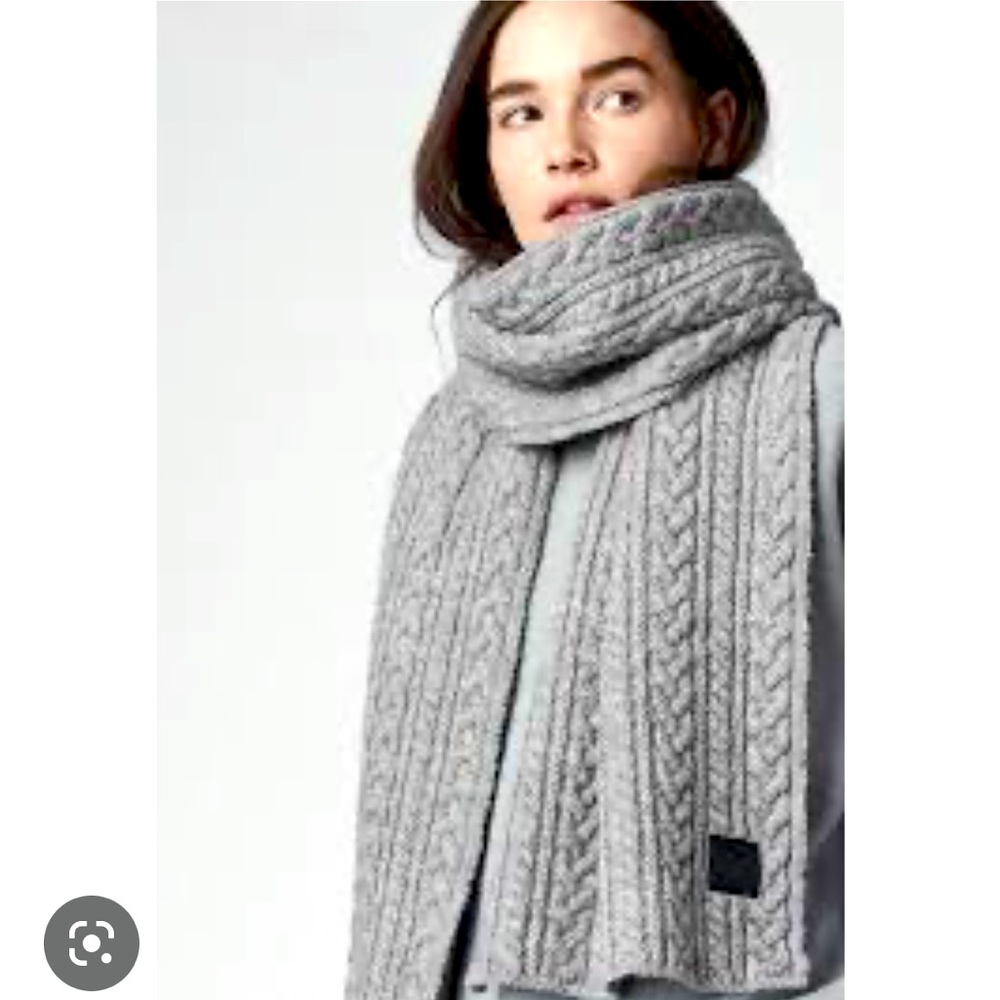Canada Goose scarf